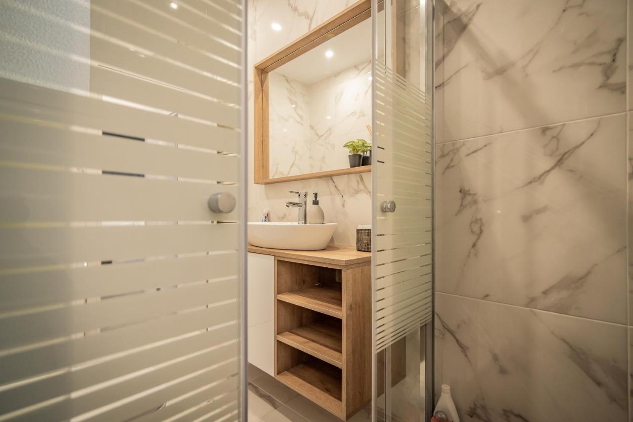 סלוניקי Apollo'S Apartment On Radio City Midas Home מראה חיצוני תמונה
